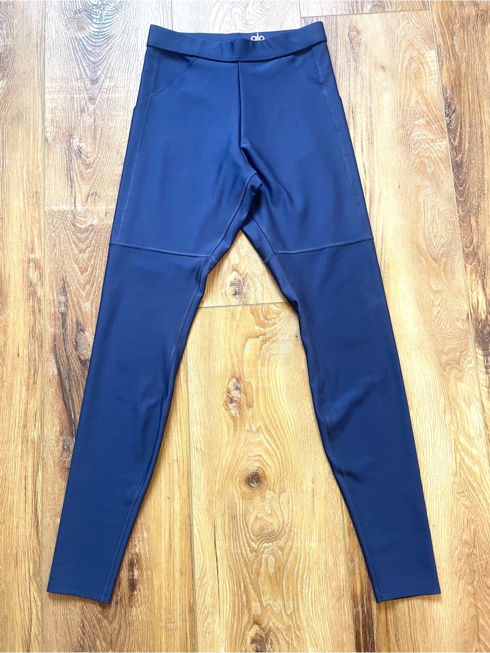 ALO Yoga womans Navy Blue Performance Leggings